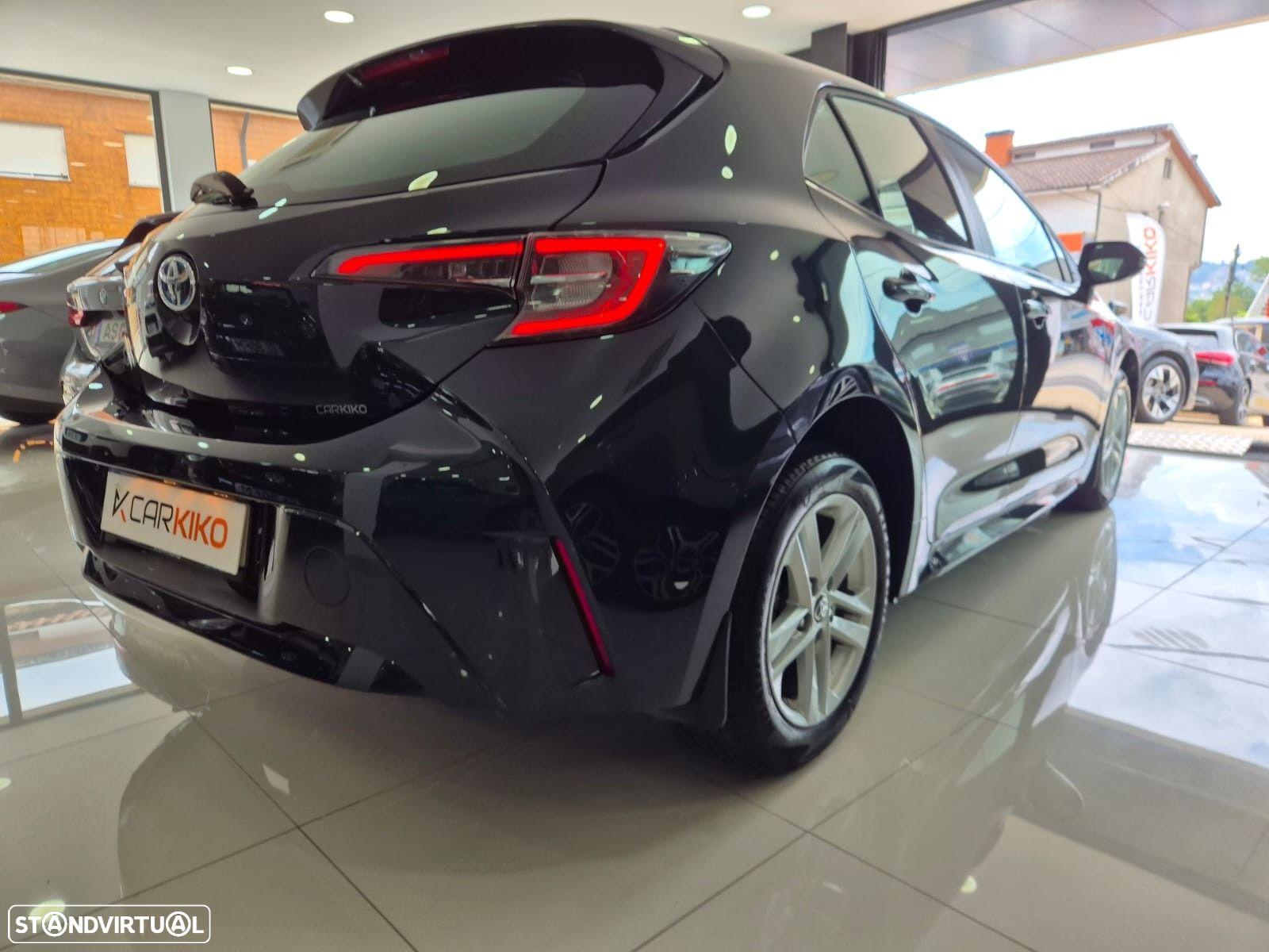 Toyota Corolla 1.8 Hybrid Comfort Plus - 4