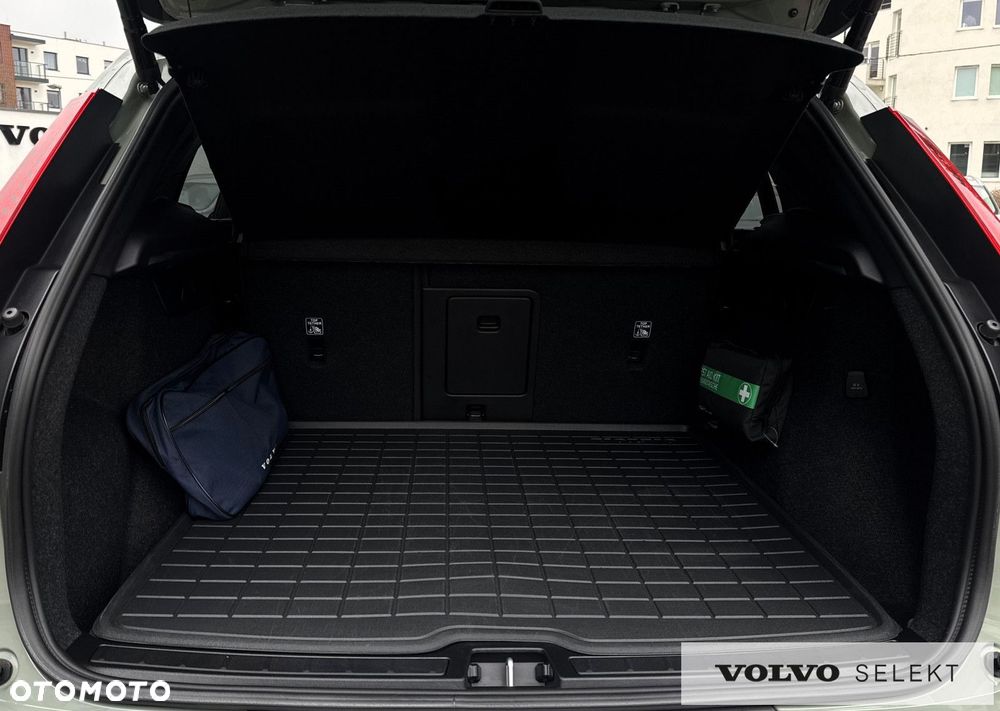 Volvo XC 40 - 32