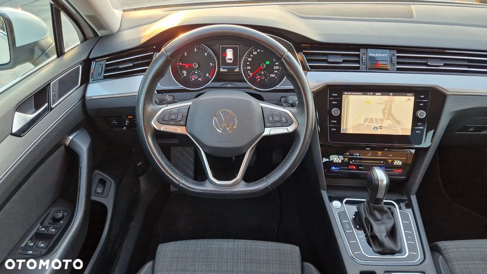 Volkswagen Passat 2.0 TDI SCR Highline DSG - 9