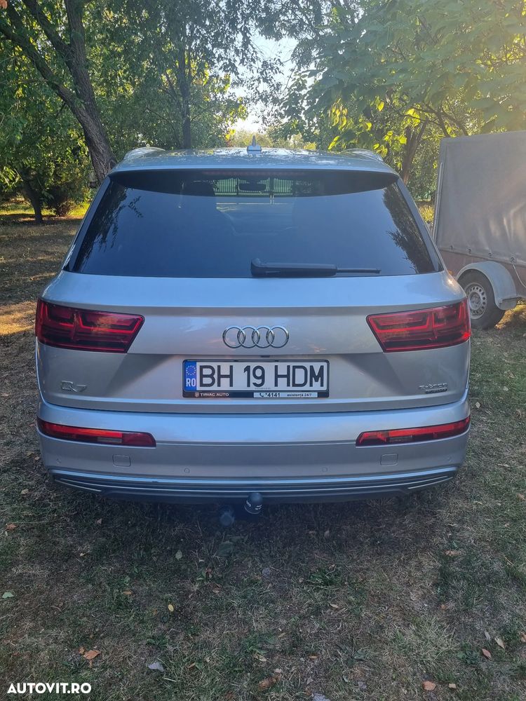 Audi Q7 - 6