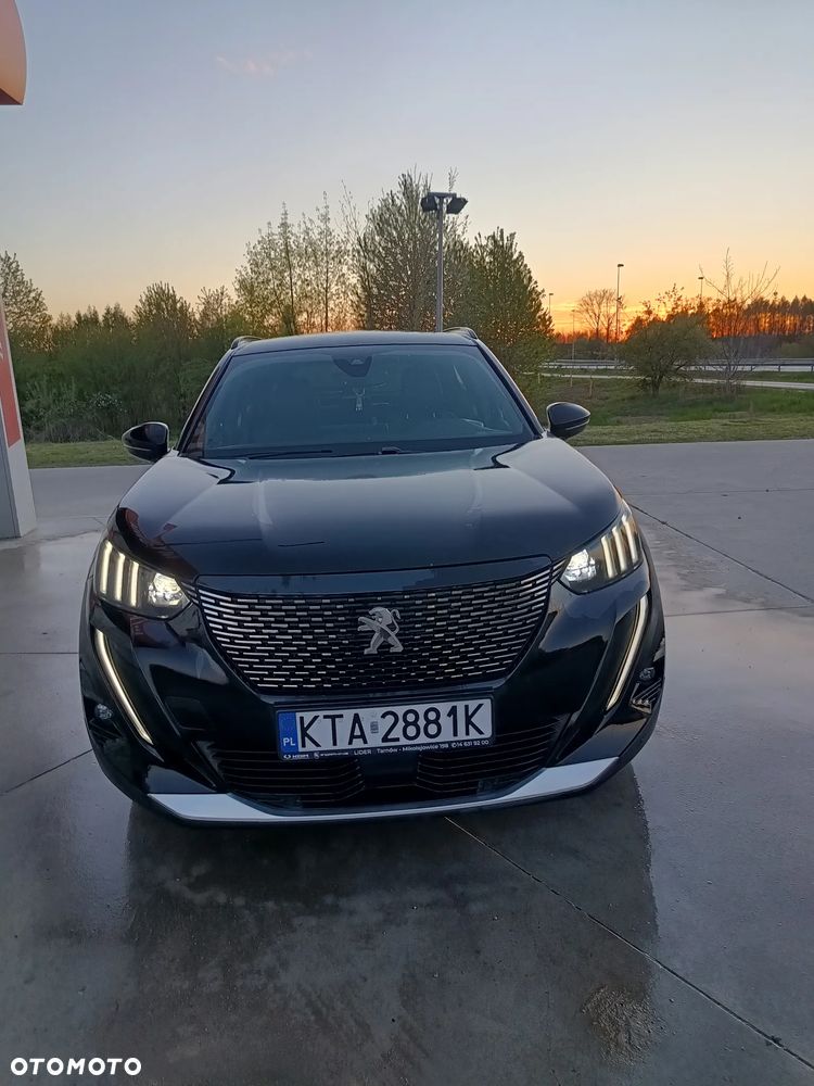 Peugeot 2008 PureTech 130 EAT8 GT Pack - 4