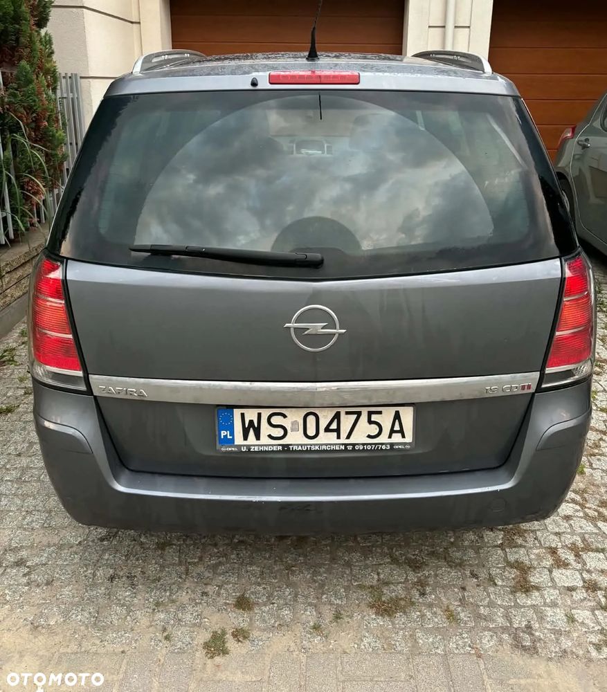 Opel Zafira 1.9 CDTI Cosmo - 4