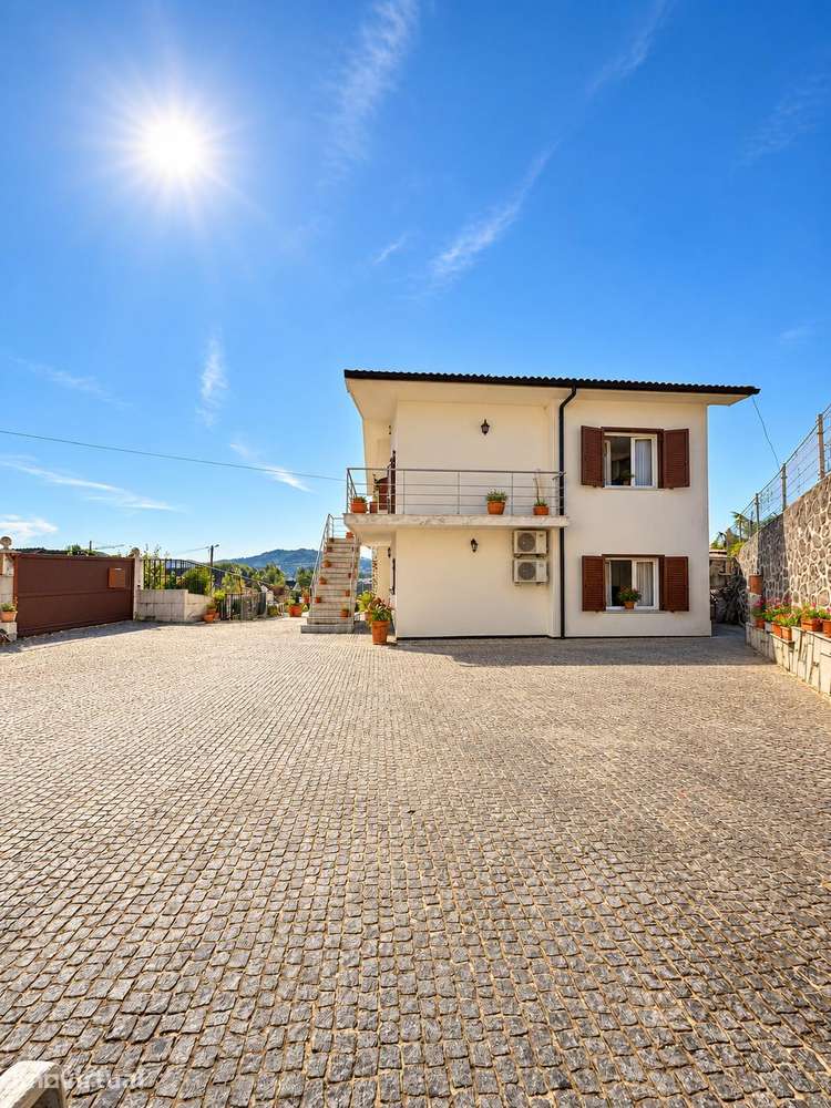 Moradia, 560 m², Real, Dume e Semelhe - Grande imagem: 2/22