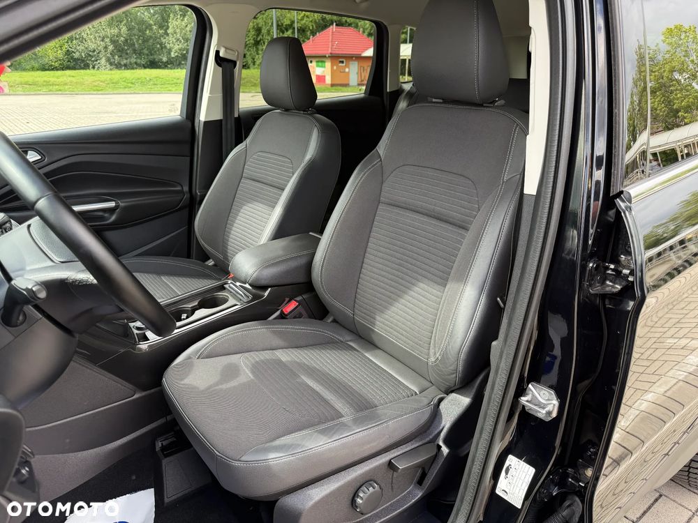 Ford Kuga 1.5 EcoBoost FWD Titanium ASS GPF - 11
