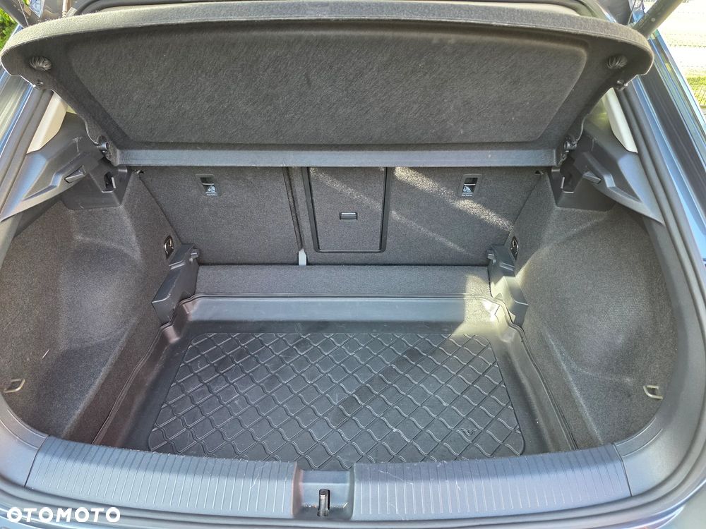 Volkswagen T-Roc - 4