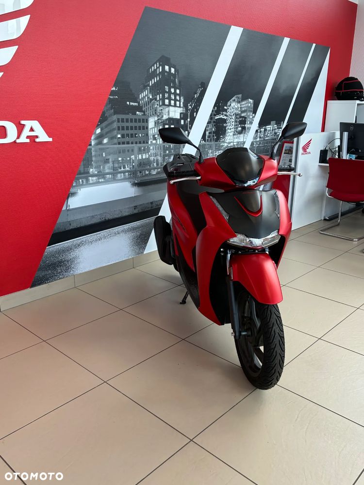 Honda SH - 9
