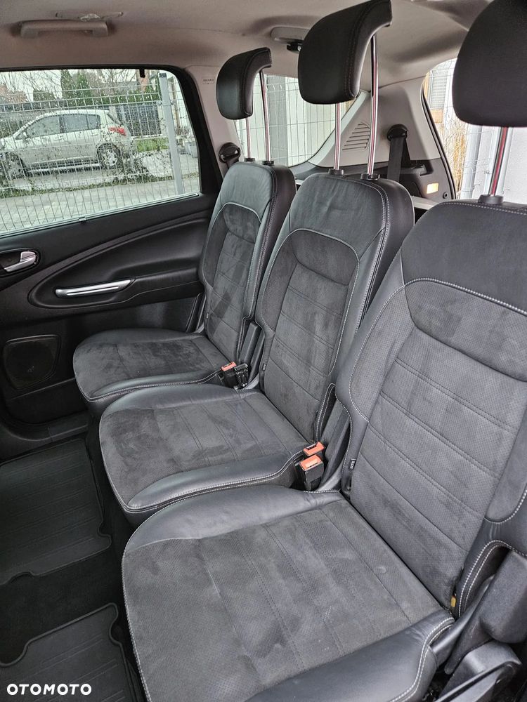 Ford S-Max 2.0 T Titanium - 11