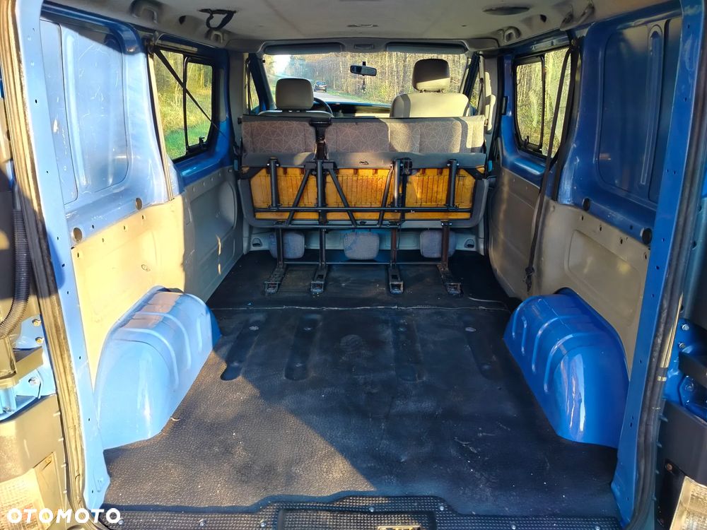 Renault trafic - 12