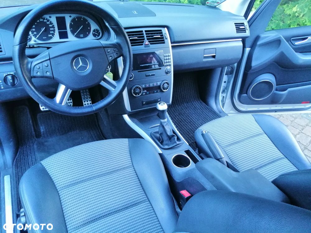 Mercedes-Benz Klasa B 200 - 23