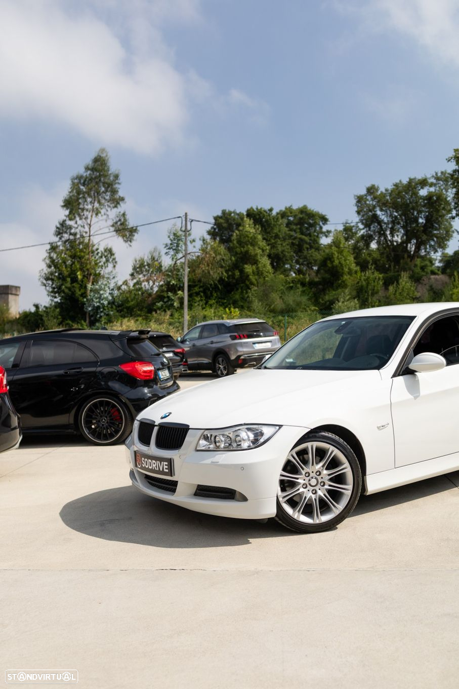 BMW 318 d Touring Navigation Sport - 13