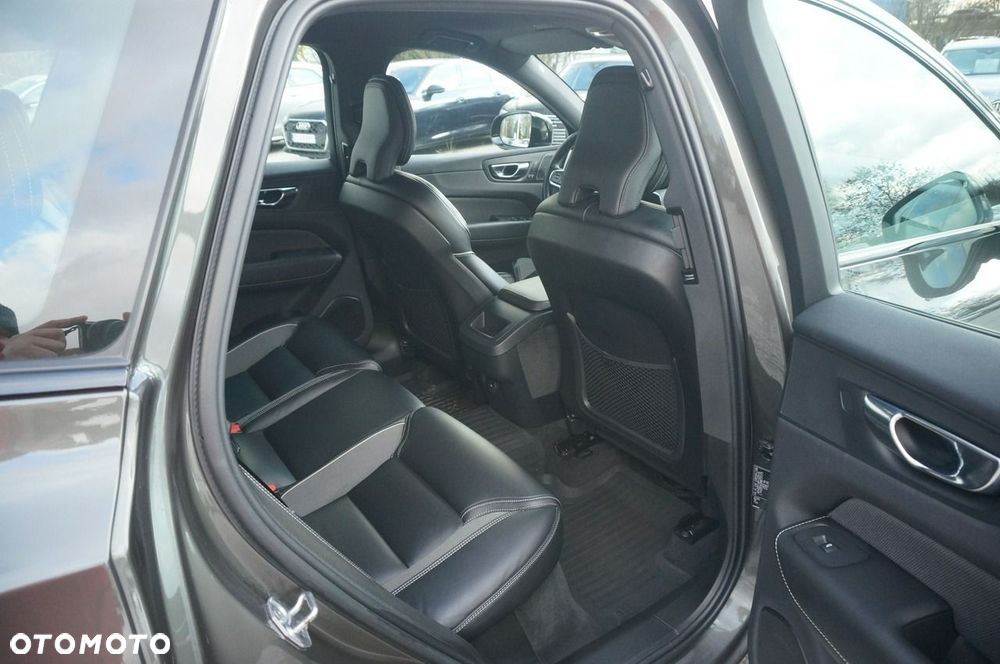 Volvo XC 60 B4 B Geartronic RDesign - 31