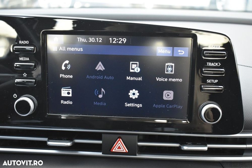 Hyundai Elantra 1.6 l 123 CP CVT Exclusive - 34