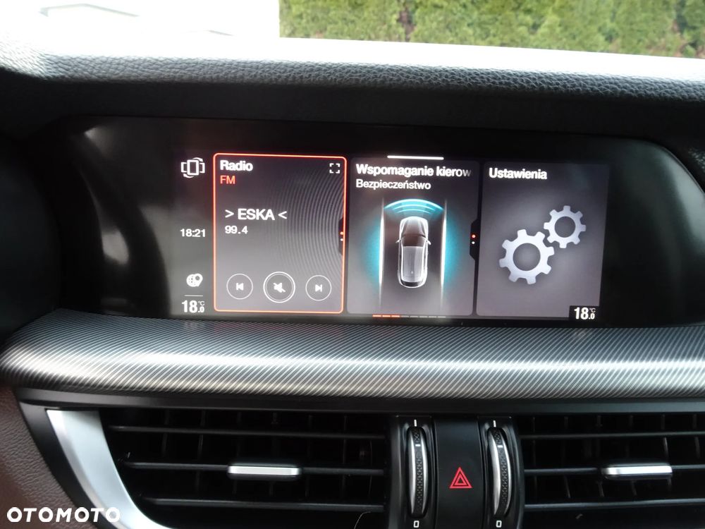 Alfa Romeo Stelvio 2.0 Turbo Sprint Q4 - 36