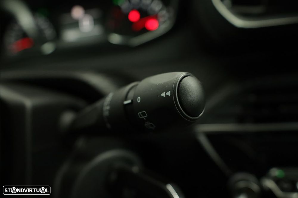 Peugeot 208 1.2 PureTech Active - 18