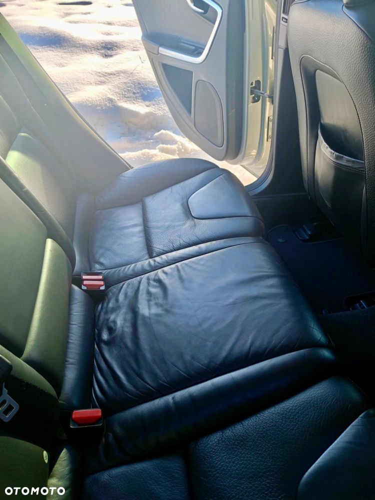 Volvo V60 D3 Momentum - 10