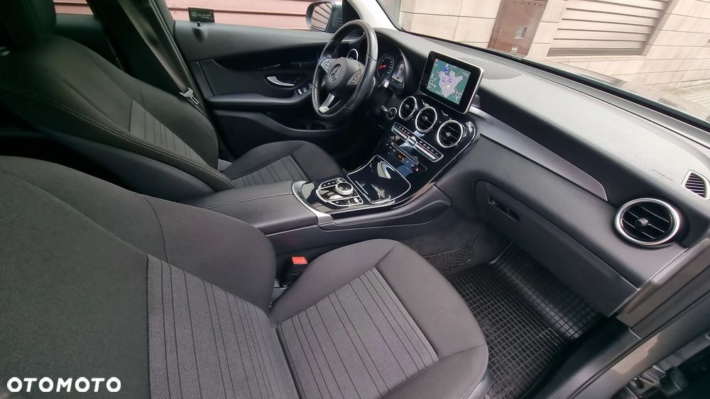 Mercedes-Benz GLC - 27