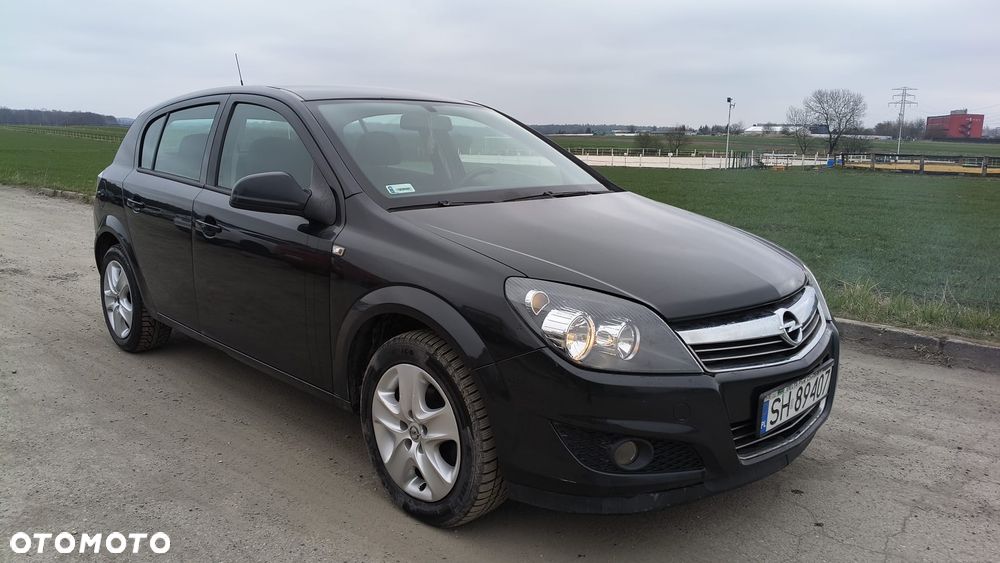 Opel Astra 1.7 CDTI Essentia - 1