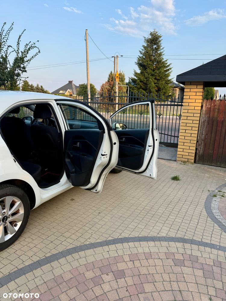 Kia Rio 1.1 crdi L - 12