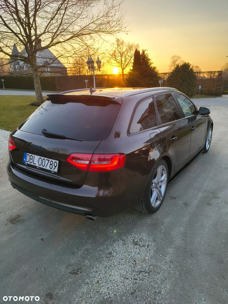 Audi A4 Avant 3.0 TDI DPF clean diesel quattro S tronic Ambition - 6