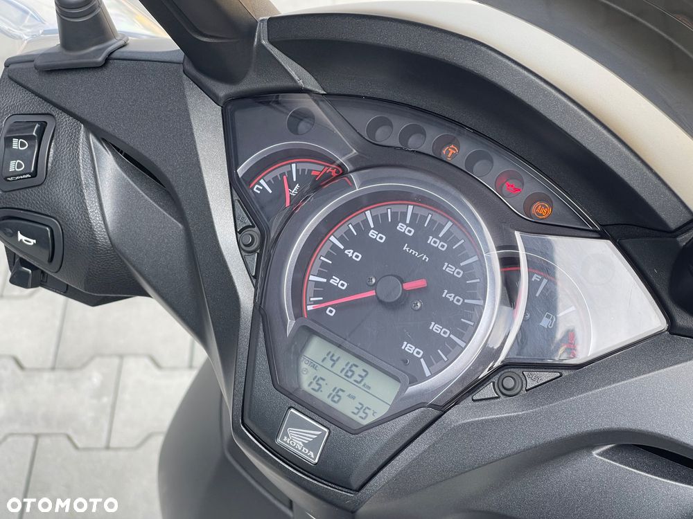 Honda SH - 15