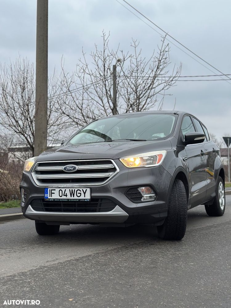 Ford Kuga - 1