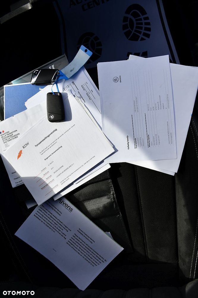 Skoda Superb 2.0 TDI DSG Style - 36