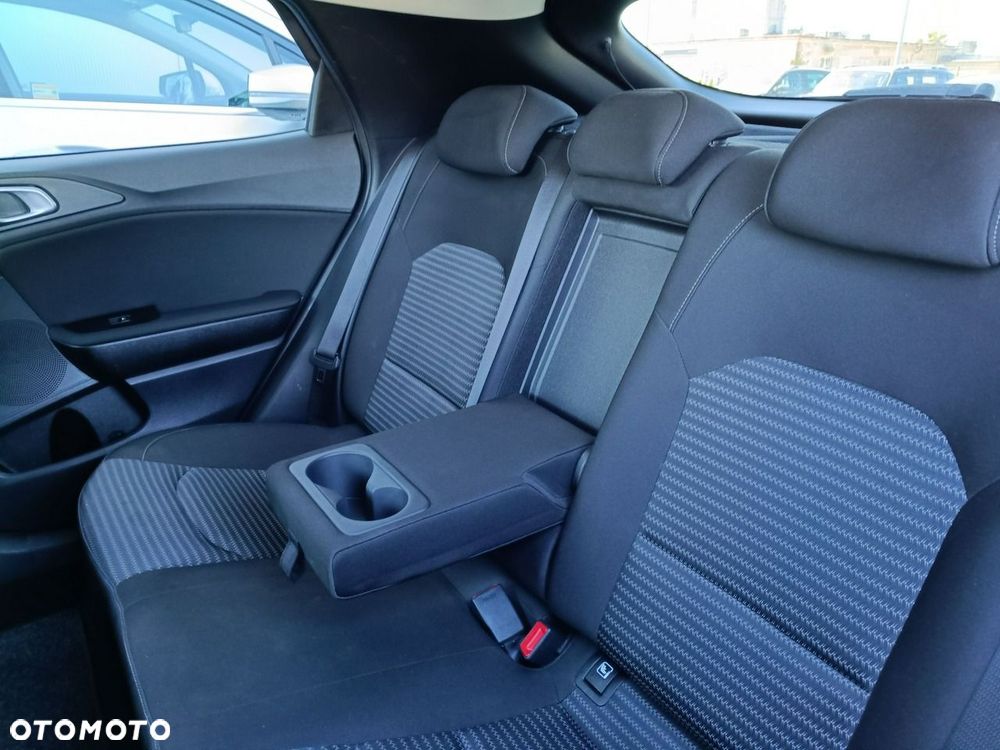 Kia XCeed - 16
