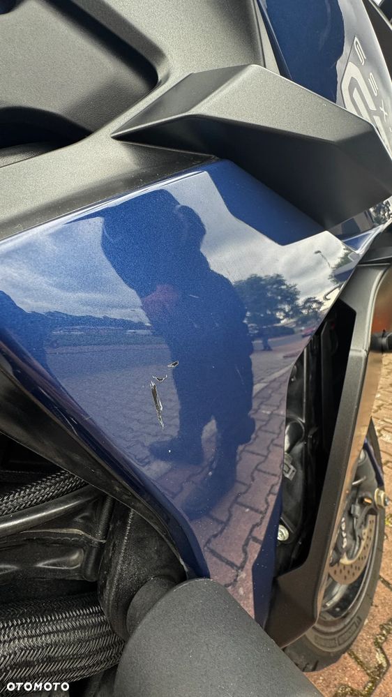 Suzuki GSX - 6