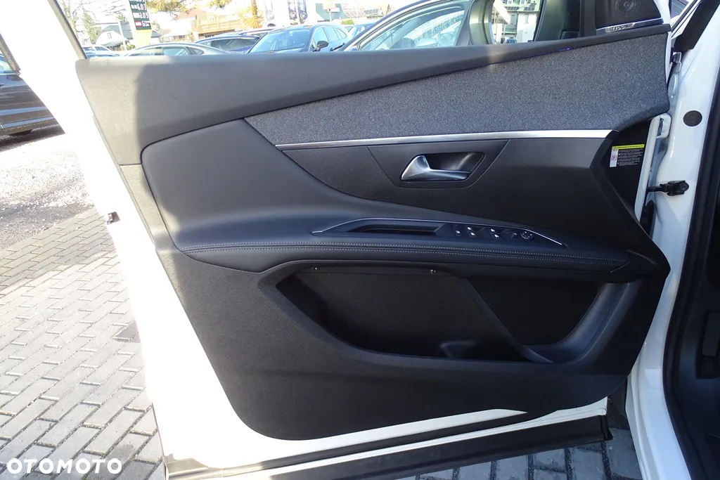 Peugeot 5008 2.0 BlueHDI Crossway S&S EAT8 - 19