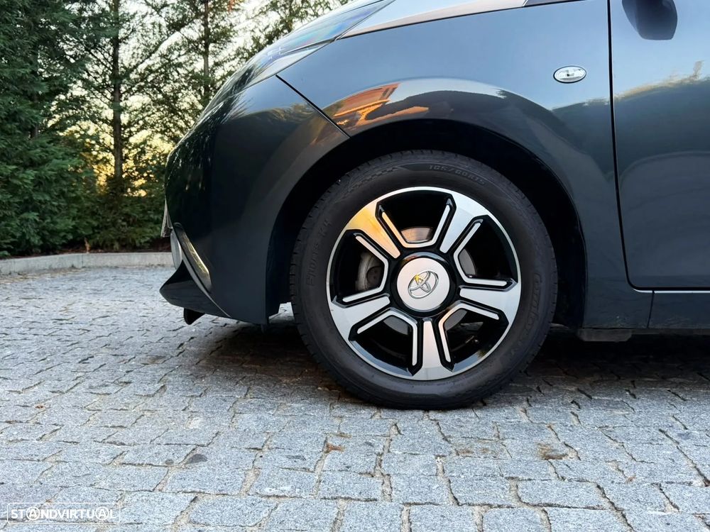 Toyota Aygo 1.0 X-Play - 6