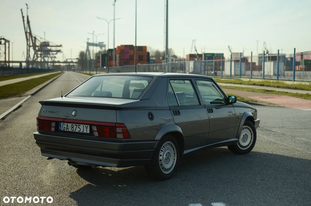 Alfa Romeo 75 2.0 Twin Spark Ltd - 7
