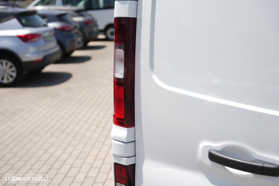 Renault Trafic L1H1 2.0 dci 130CV - 8