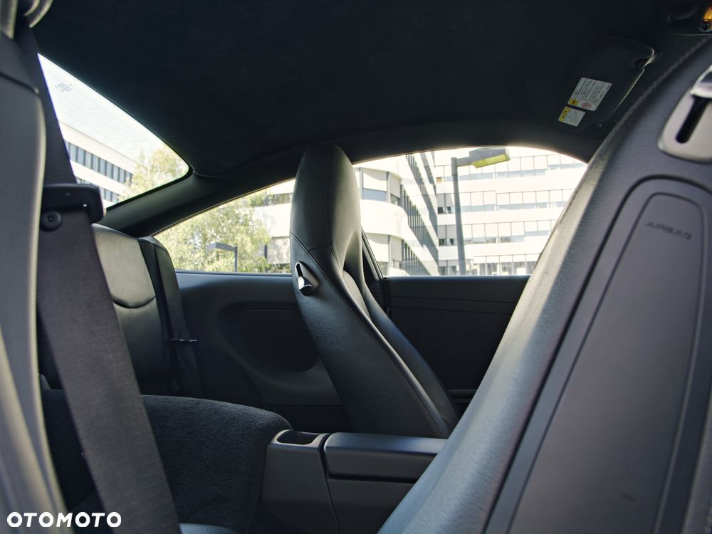 Porsche 911 Carrera 4 Tiptronic S - 24