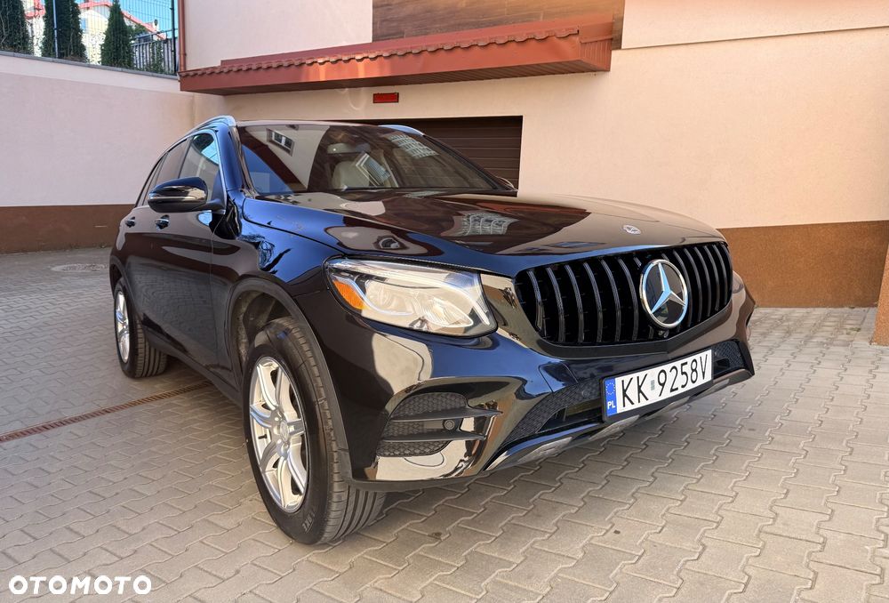 Mercedes-Benz GLC 300 4Matic 9G-TRONIC AMG Line - 19