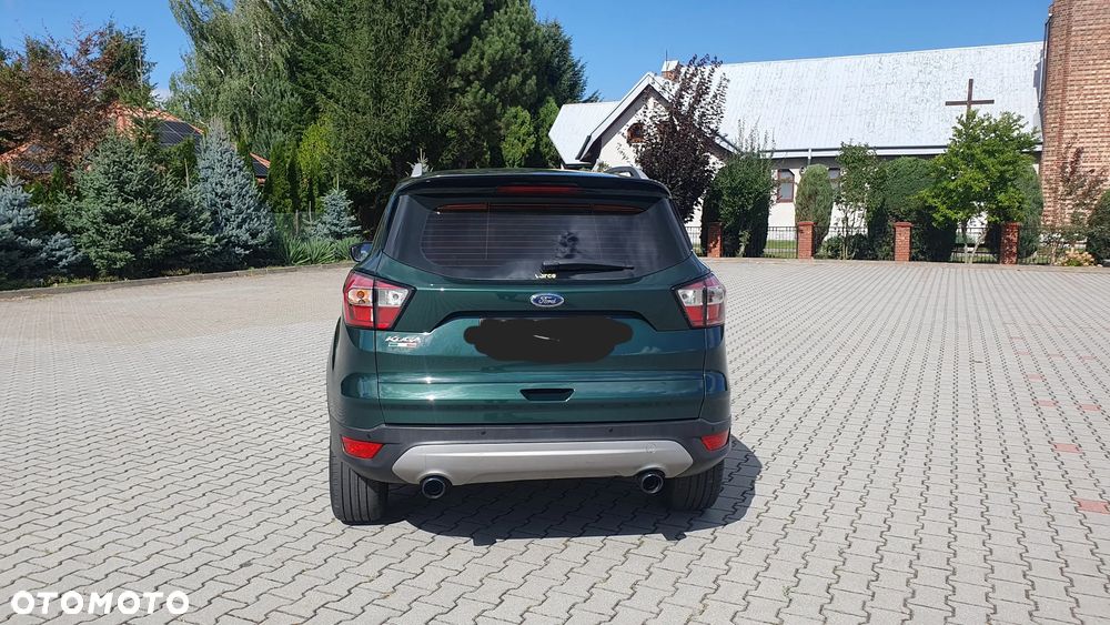 Ford Kuga 1.5 TDCi 2x4 Titanium - 4