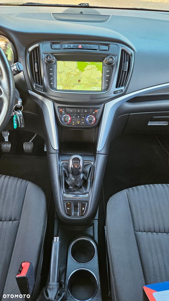 Opel Zafira - 24
