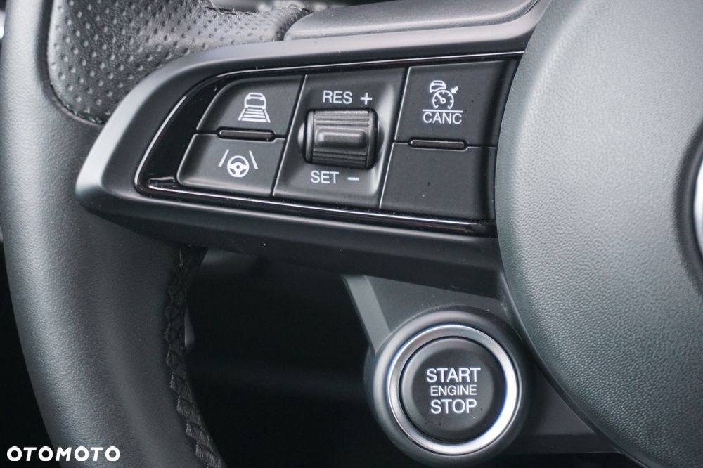 Alfa Romeo Giulia 2.0 Turbo Veloce Q4 - 10