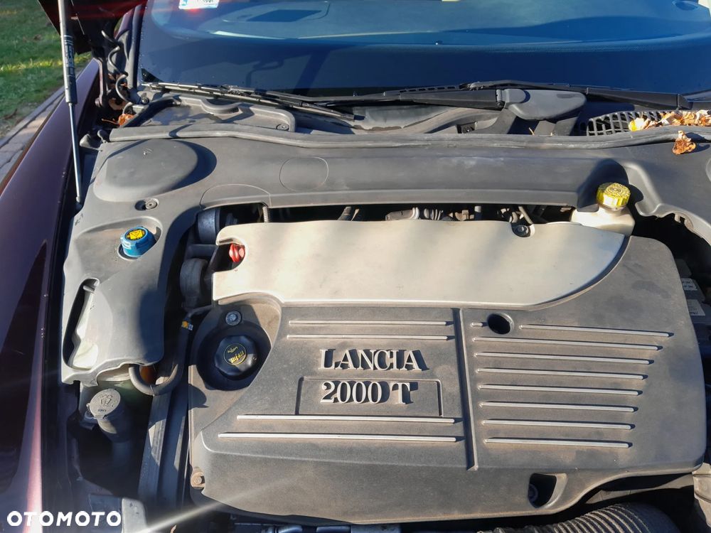 Lancia Thesis 2.0 T 20v Executive - 18