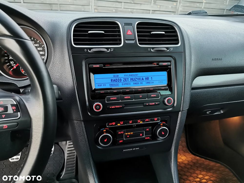 Volkswagen Golf - 25