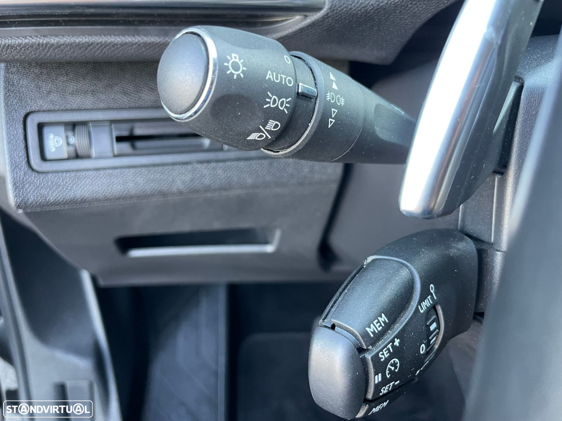 Peugeot 3008 1.5 BlueHDi Allure EAT8 - 16