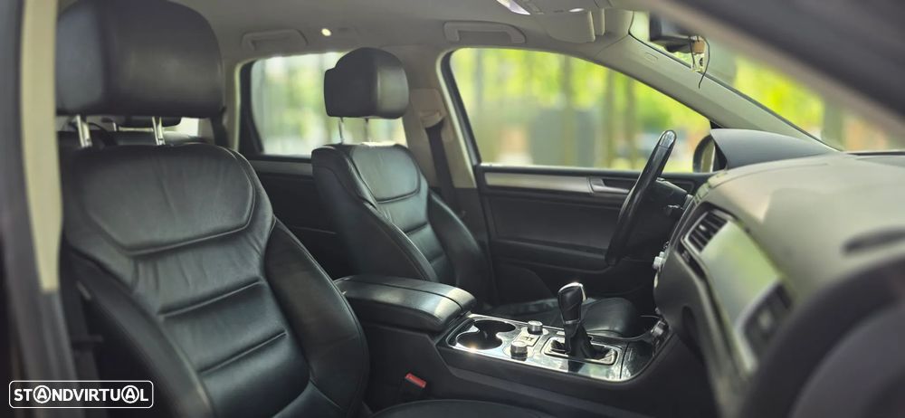 VW Touareg 3.0 TDI V6 Top Tiptronic - 8
