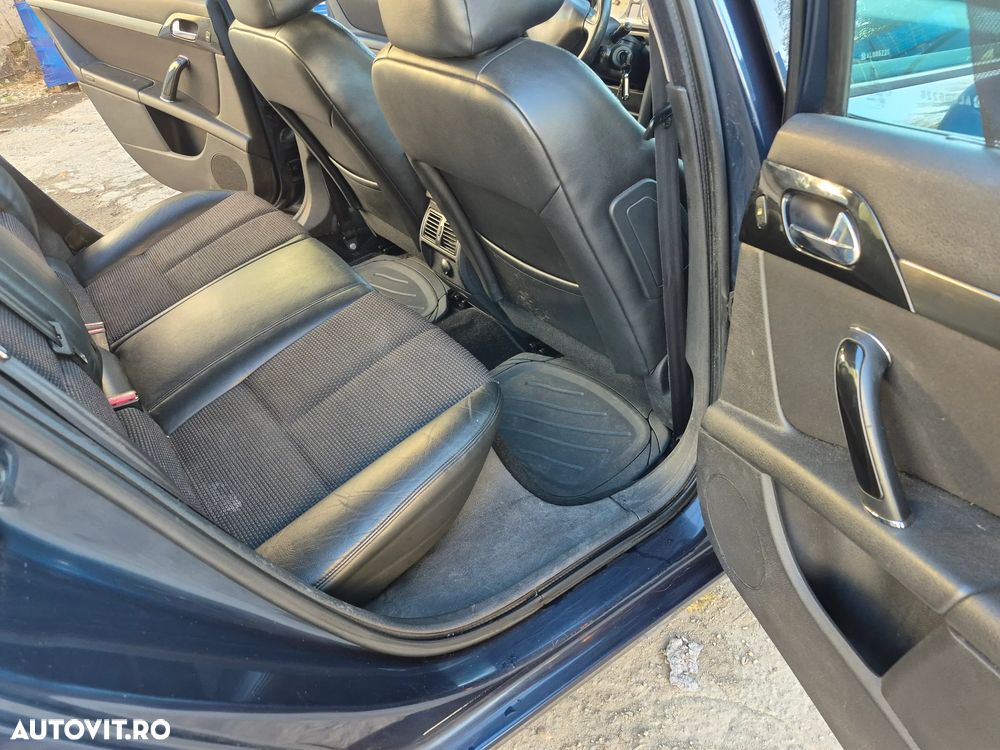 Peugeot 407 HDi 165 Automatik Business Line - 11