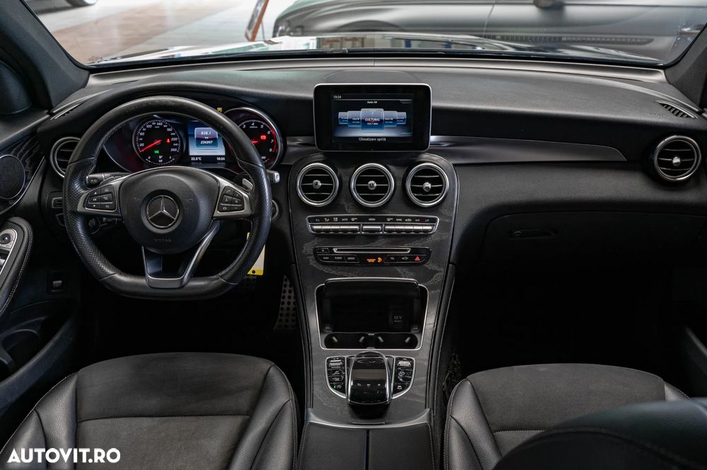 Mercedes-Benz GLC 250 4MATIC 9G-TRONIC AMG Line - 22