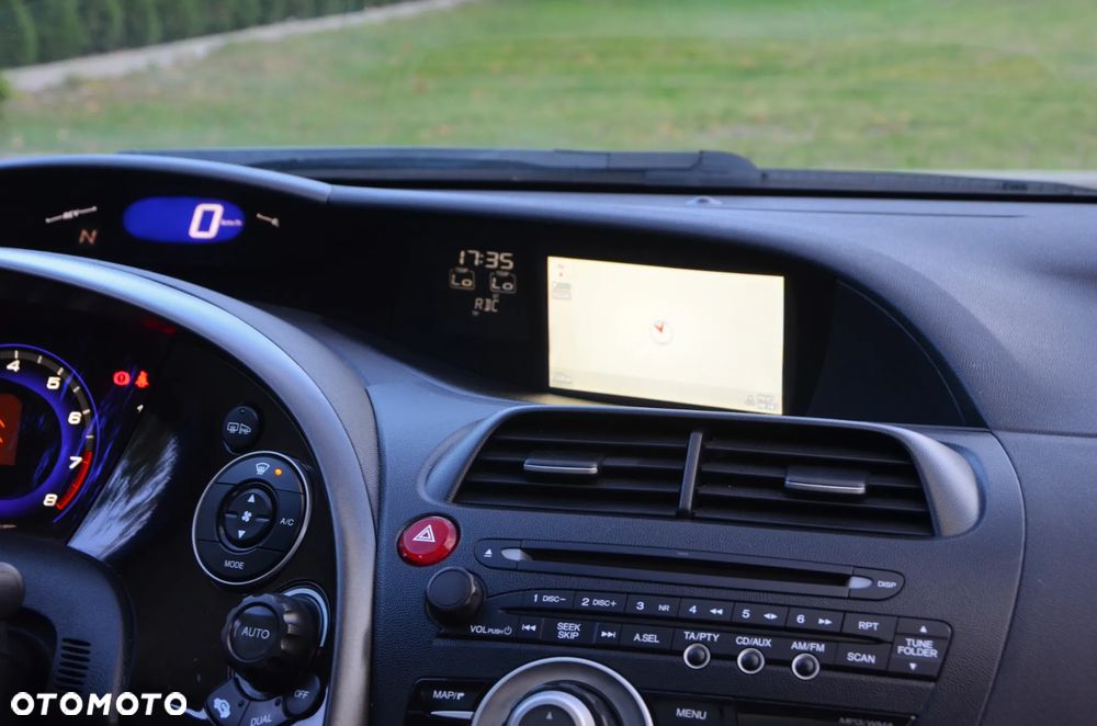 Honda Civic 1.8 Executive - 34