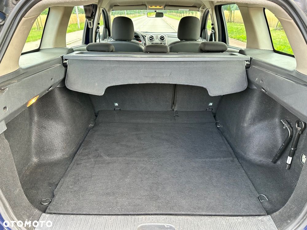 Dacia Logan 1.2 16V Laureate - 35