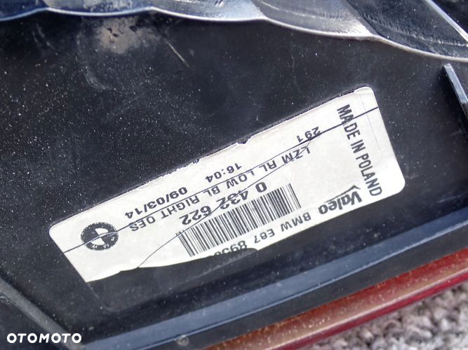 BMW E87 1 LIFT 06-10 lampa prawa tylna tył CIEMNA - 4