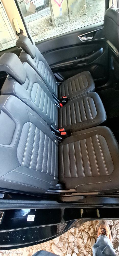 Ford Galaxy - 10