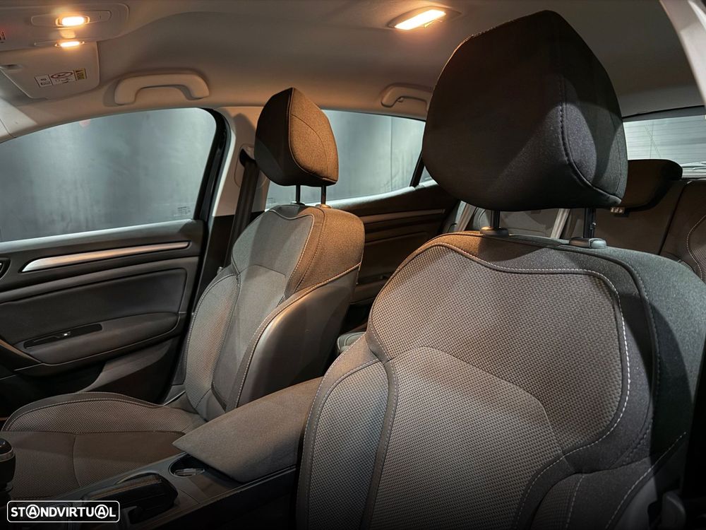 Renault Mégane 1.5 Blue dCi Intens - 16