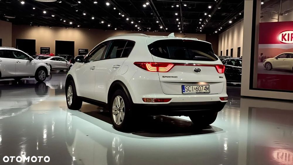 Kia Sportage 1.6 GDI 2WD Dream-Team Edition - 4