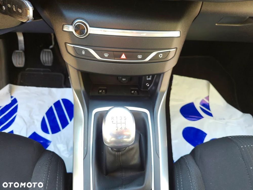 Peugeot 308 BlueHDi FAP 150 Stop&Start GT-Line Edition - 26